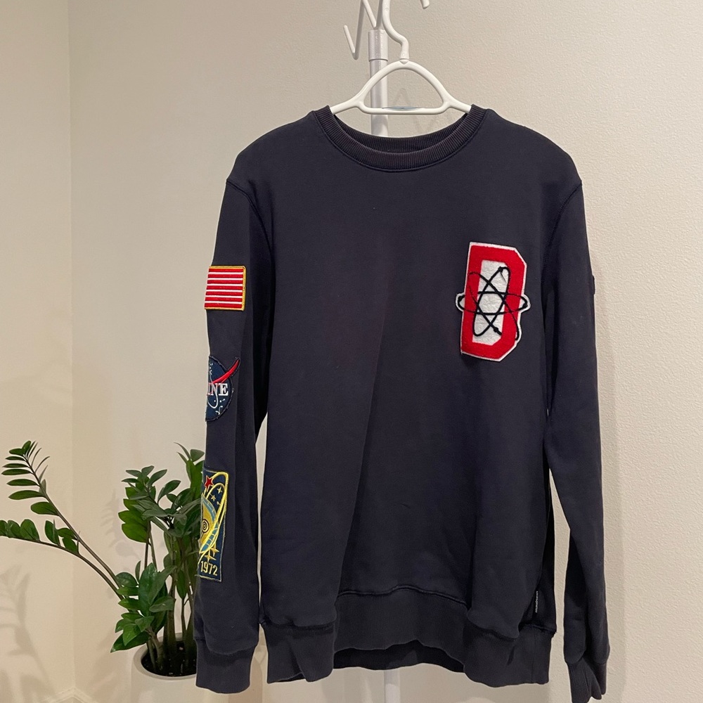 Dnine reserve patch sweatshirt
